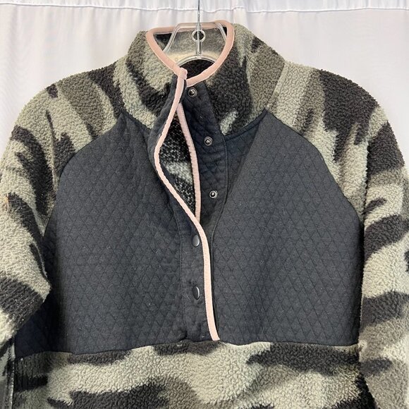 Maurices Womens Multicolor Camouflage Fleece Long Sleeve Jacket Size Medium - Picture 3 of 9